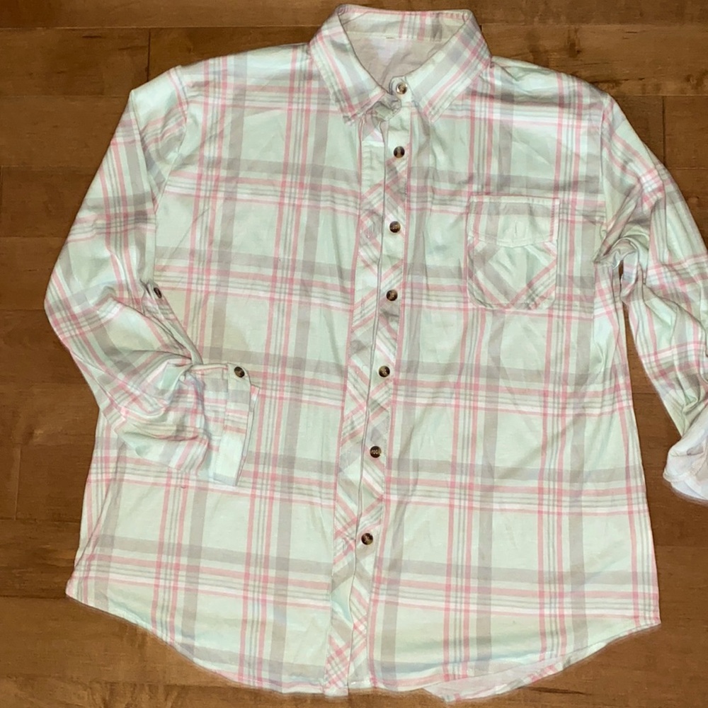 Plaid button-up
